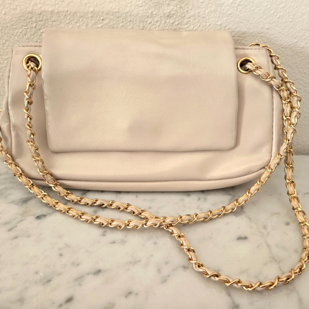 Forever 21 Cream And Gold Chain Purse Handvag